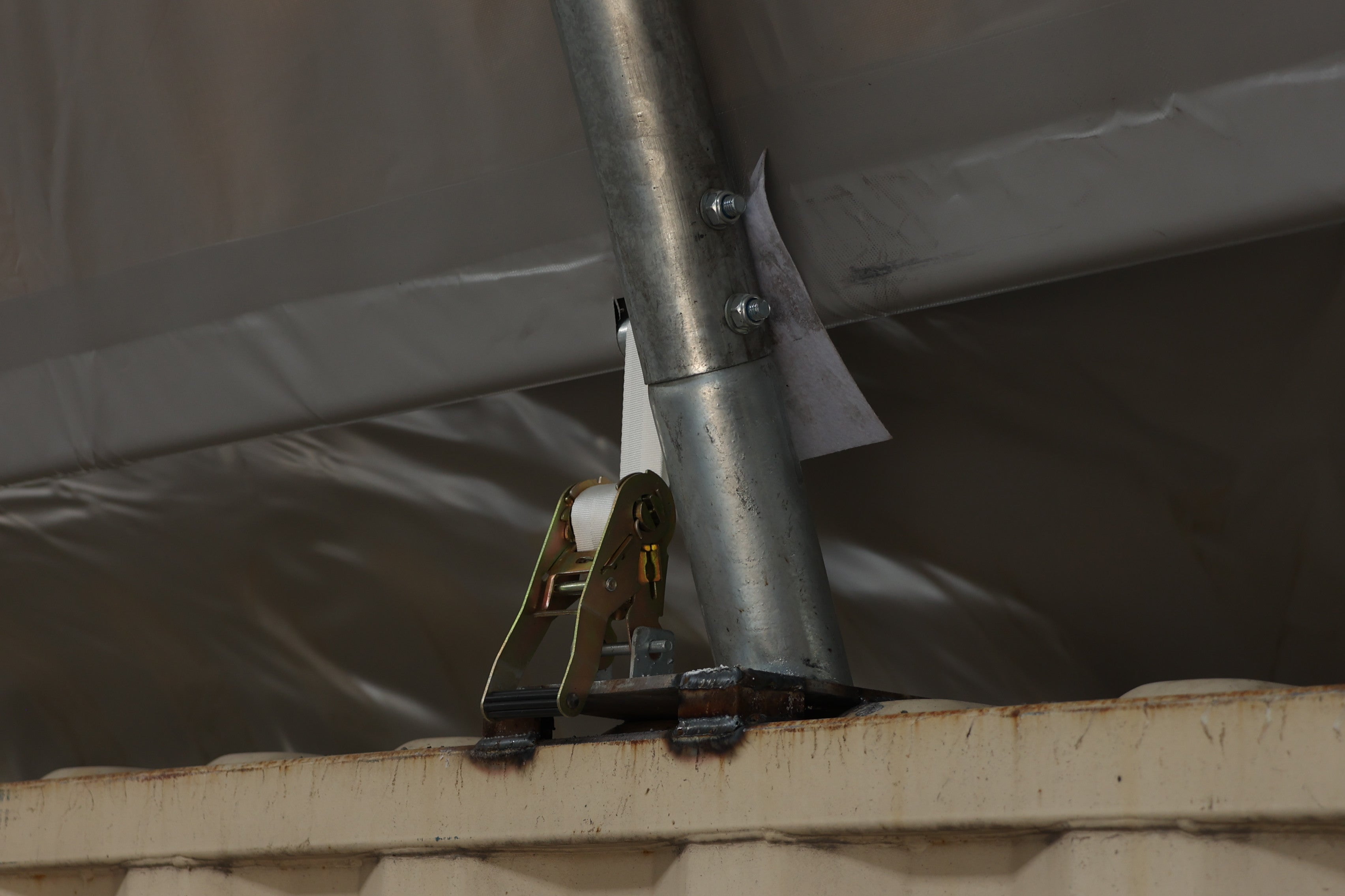 Στέγαστρα Δοχείων - 33ft x 40ft x 12ft (10m x 12m x 3.6m)