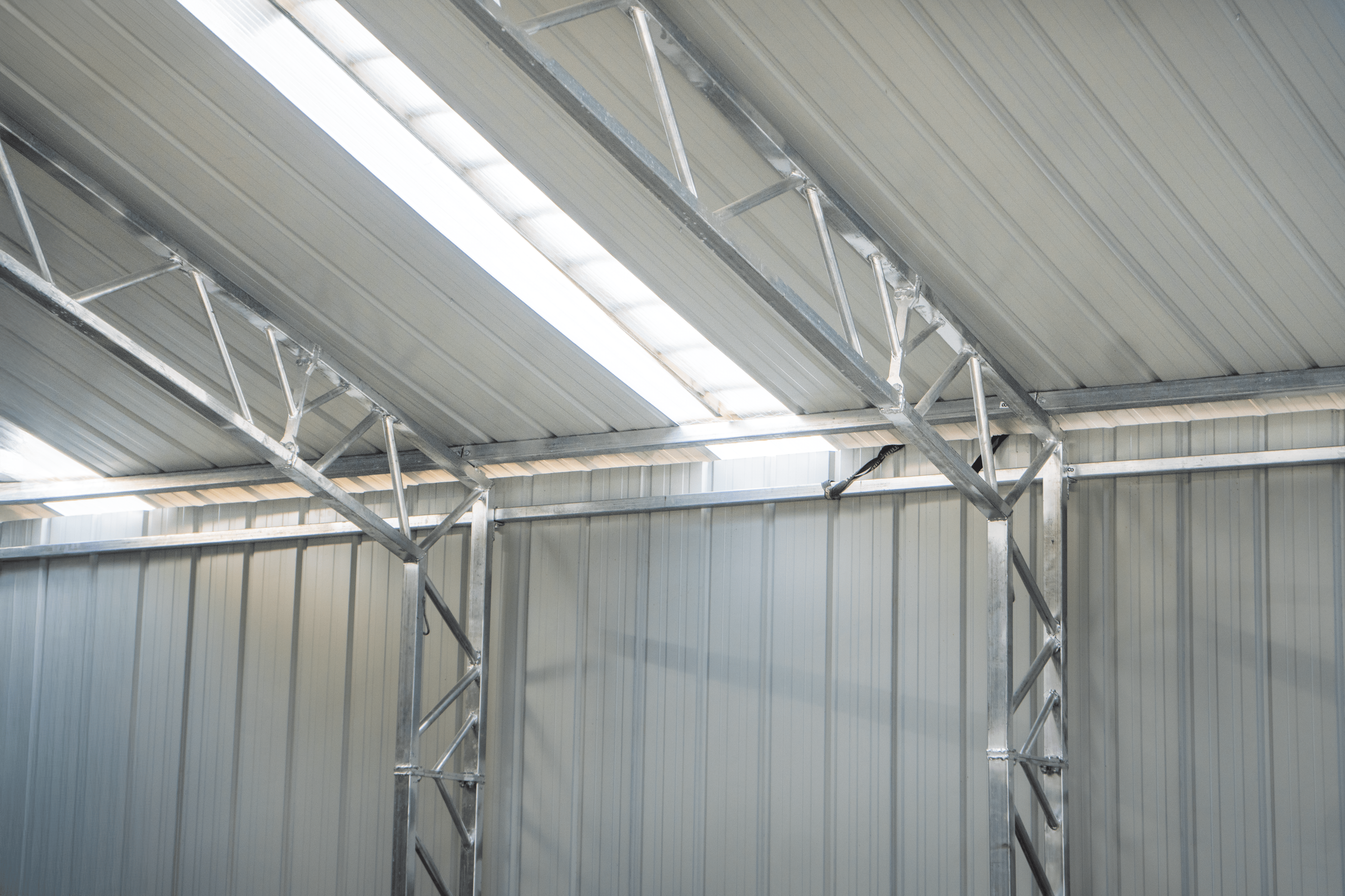 Hangari i Aeroplanëve prej Çeliku