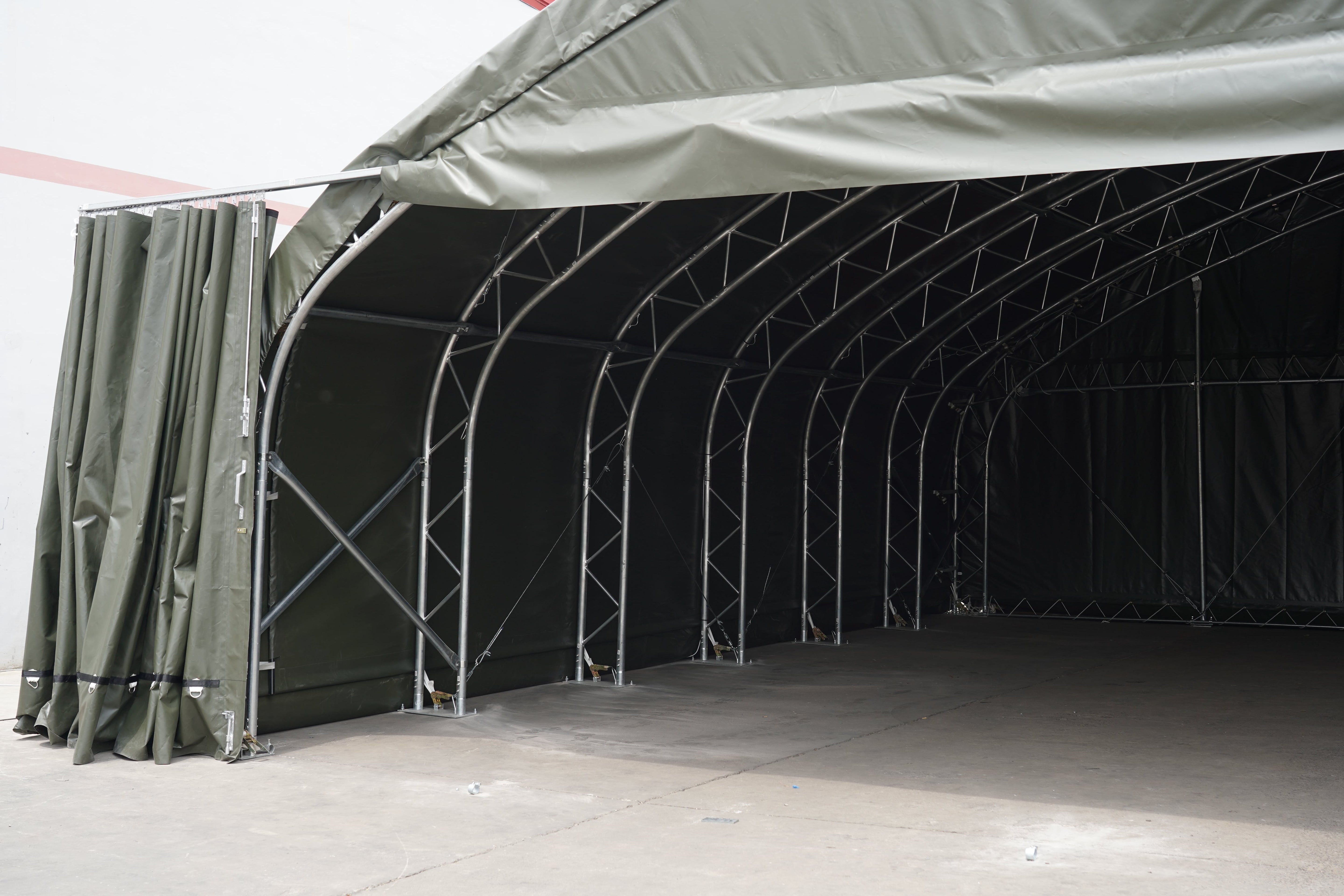 Hangari i Aeroplanëve | Gjelbër