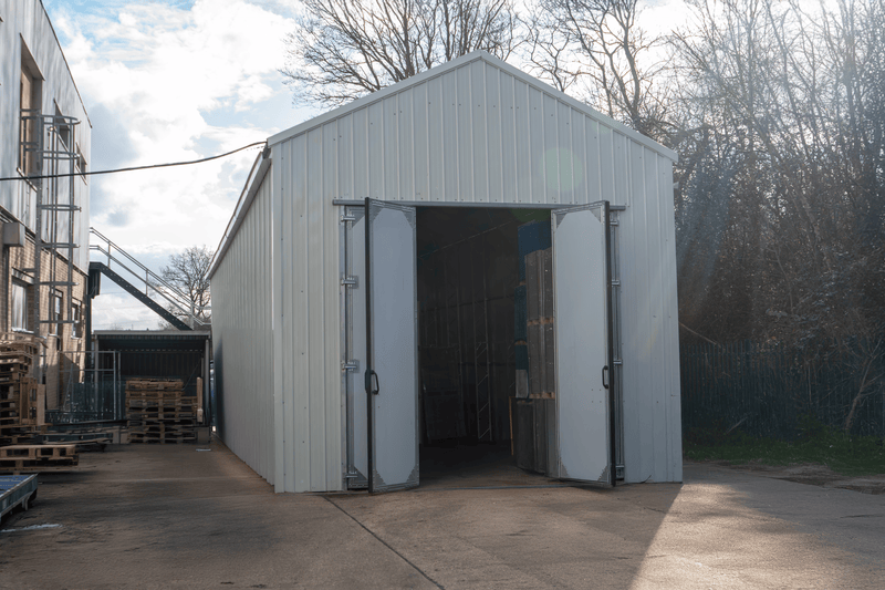 Hangari i Aeroplanëve prej Çeliku